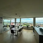 Luxury Villa Stunning View - Ons
