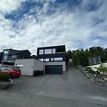 Luxury Villa Stunning View - Ons