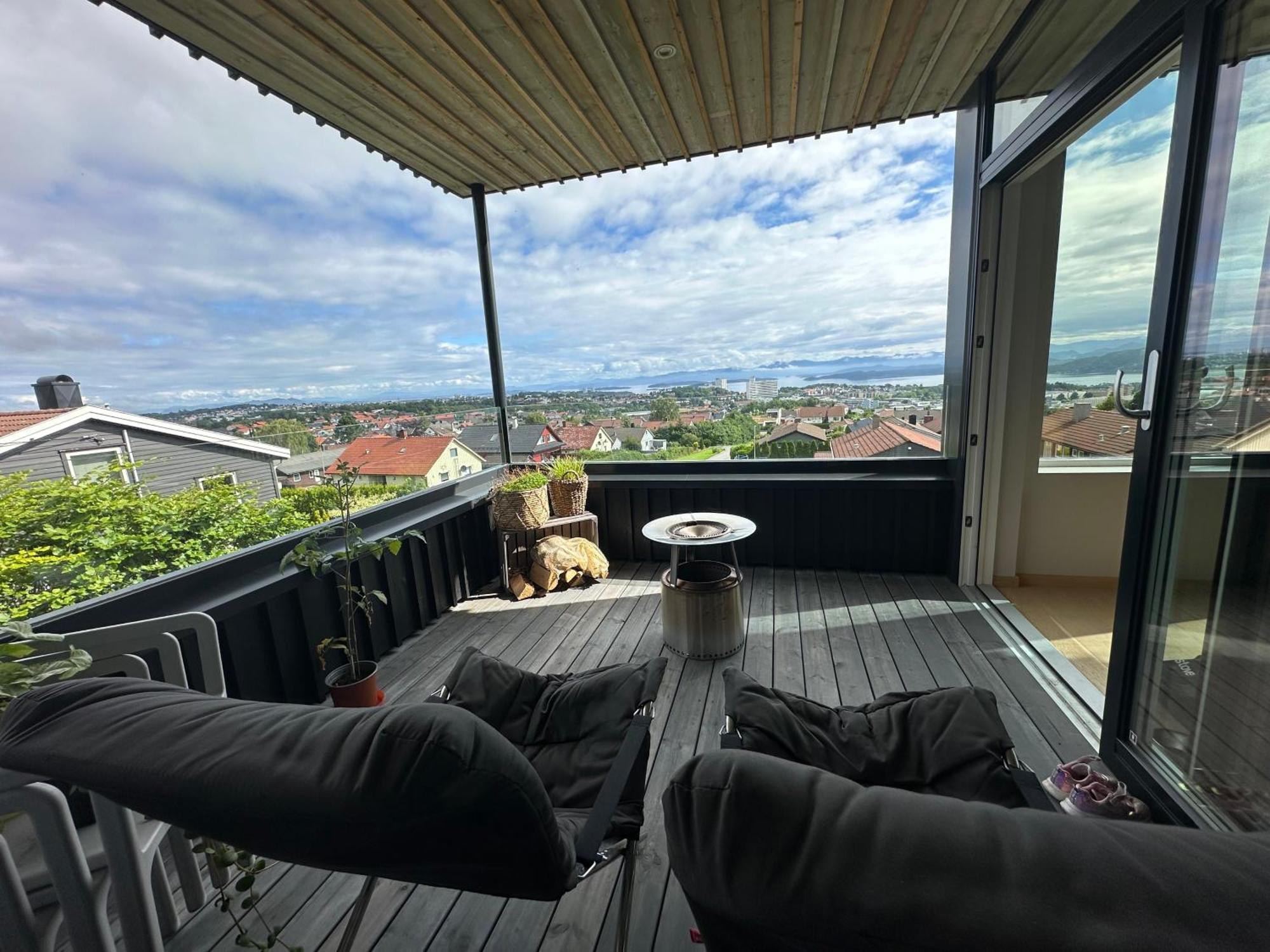 Villaer Luxury Stunning View - Ons